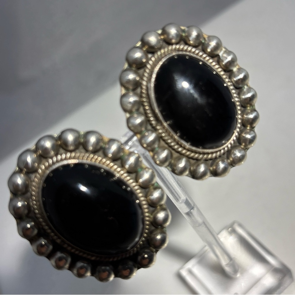 Vintage 80,s Black onyx Cabochon and 925 Silver Clip Earrings - Picture 8 of 9